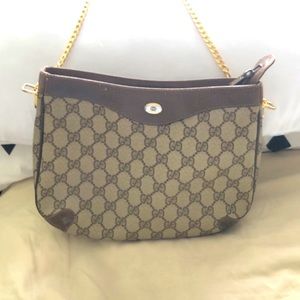 Authentic vintage Gucci chain shoulder bag